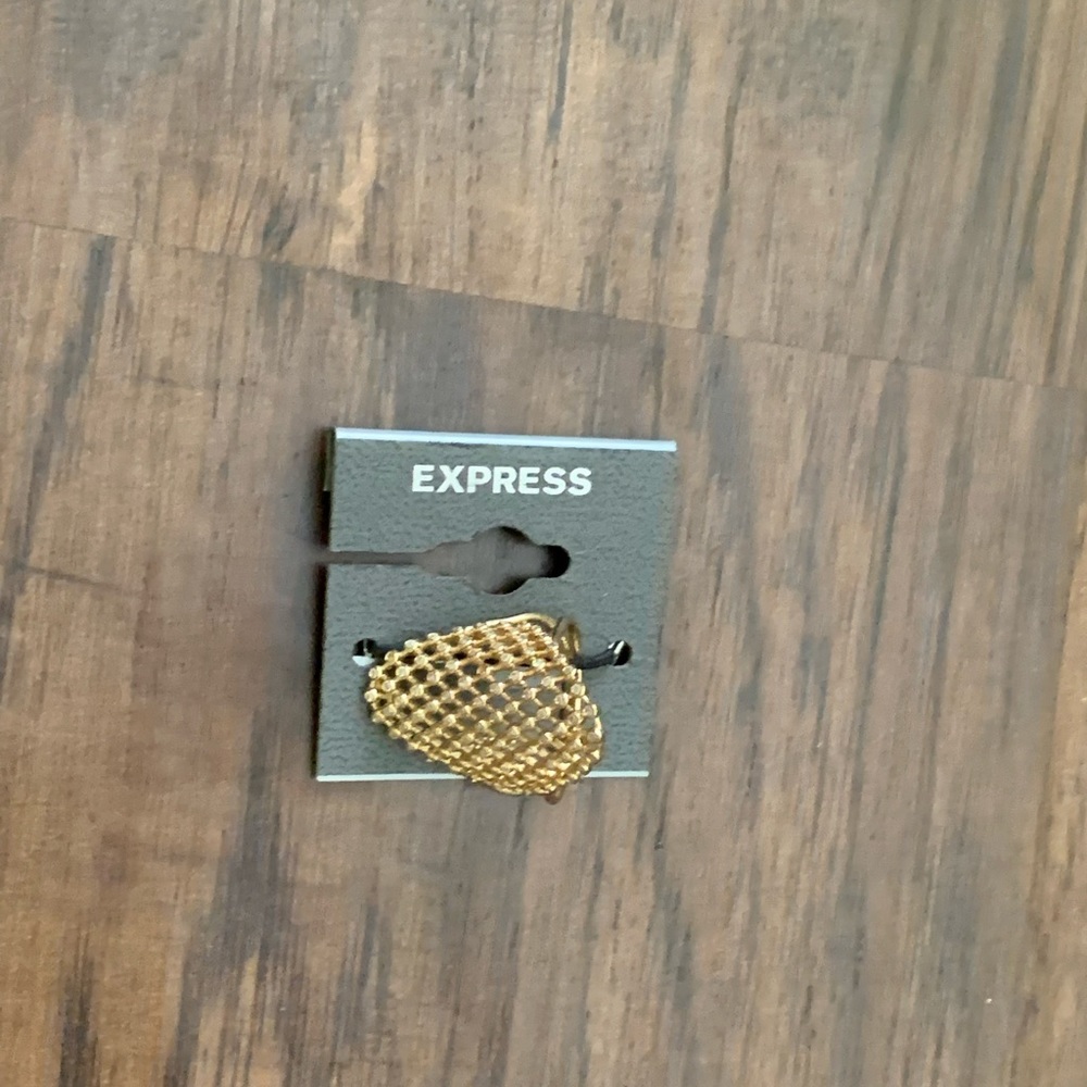 Express beautiful ring size 7 - Picture 6 of 10